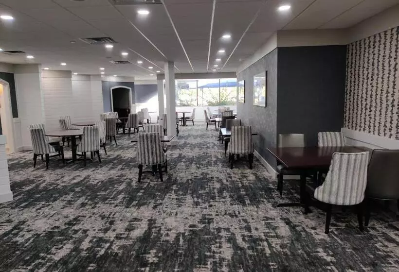 هتل Crowne Plaza Jacksonville Airport, An Ihg