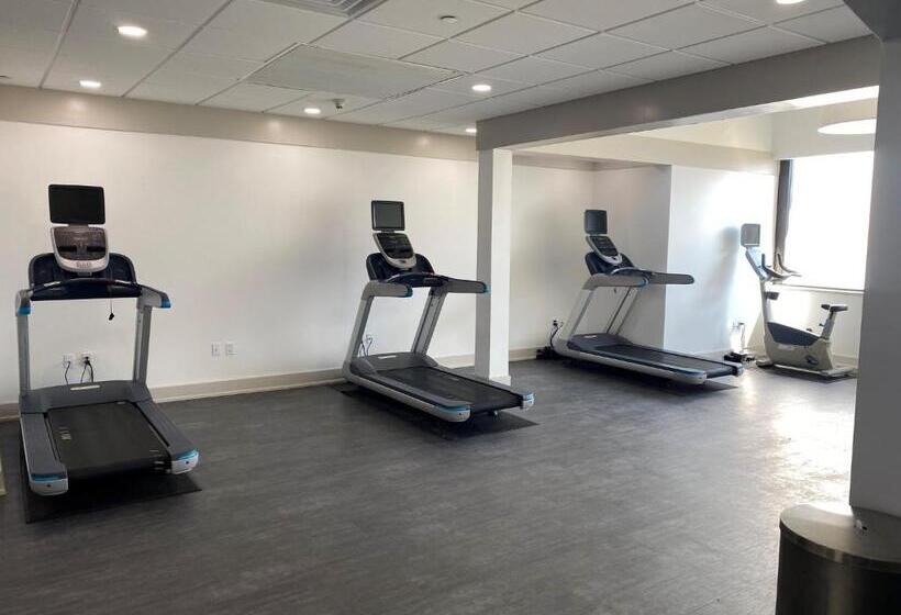 فندق Crowne Plaza Jacksonville Airport, An Ihg