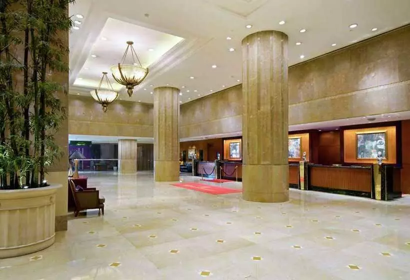 هتل Hilton Chongqing