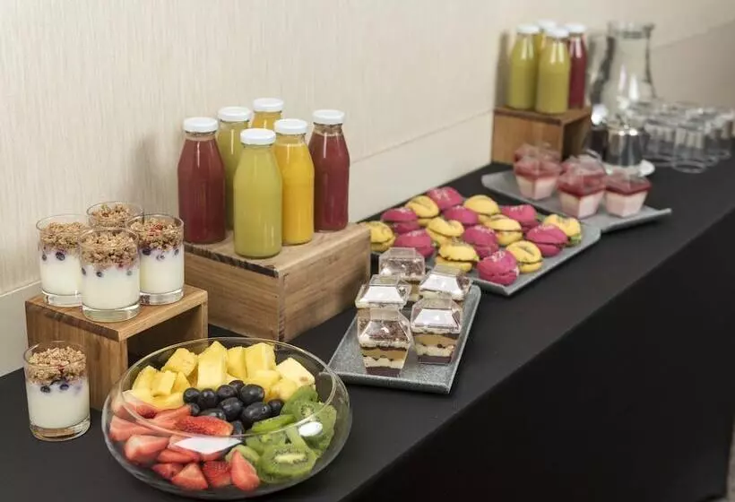 ホテル Holiday Inn Express Santiago Las Condes, An Ihg