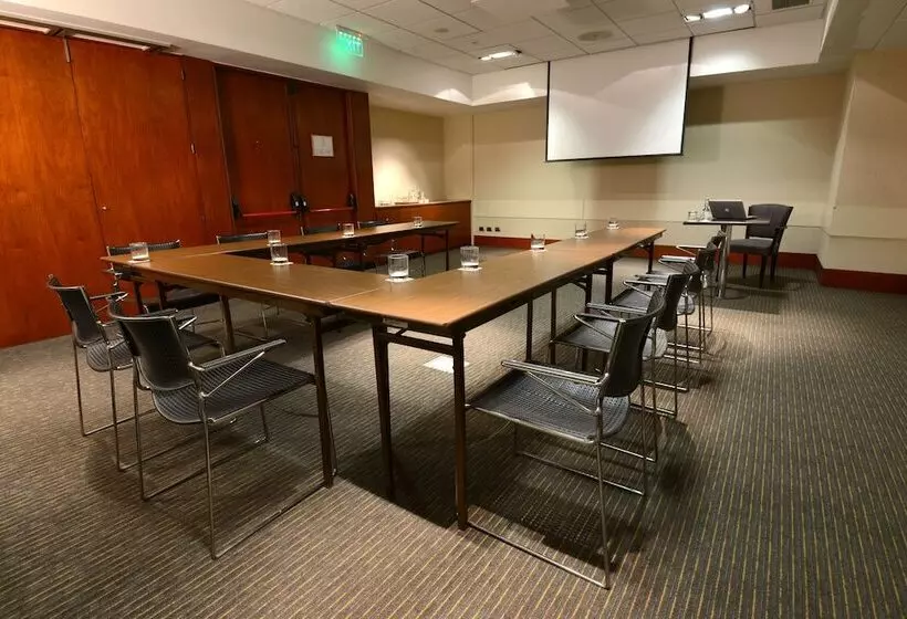 ホテル Holiday Inn Express Santiago Las Condes, An Ihg