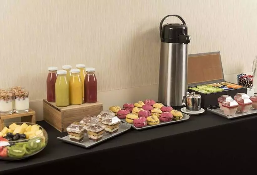 ホテル Holiday Inn Express Santiago Las Condes, An Ihg