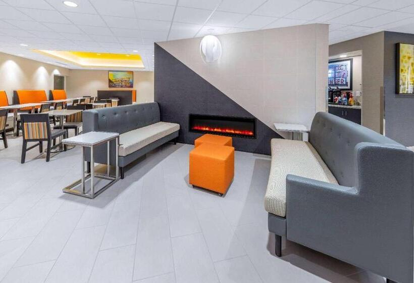 酒店 La Quinta Inn By Wyndham Lynnwood