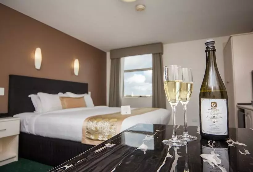 Отель Northbridge