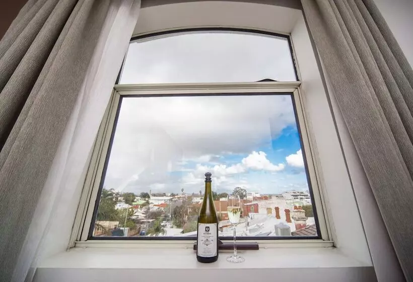 Отель Northbridge