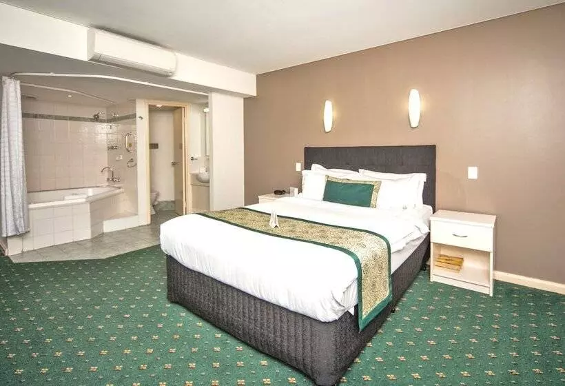 Отель Northbridge