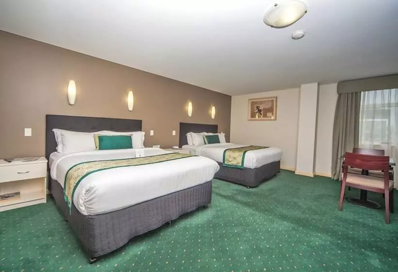 Отель Northbridge