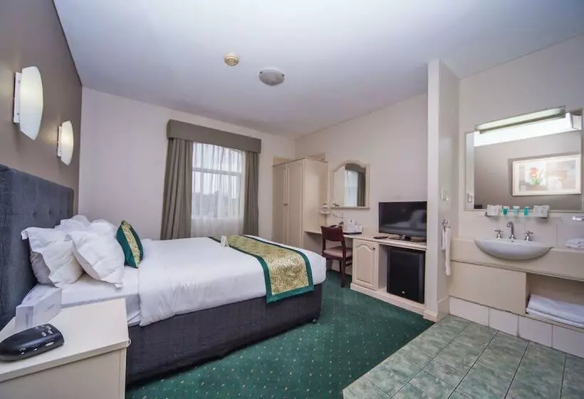 Отель Northbridge