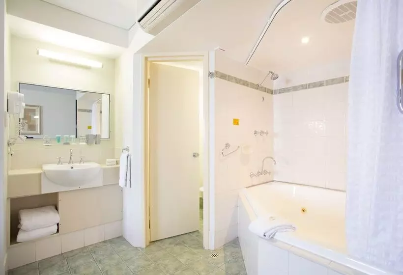 Отель Northbridge