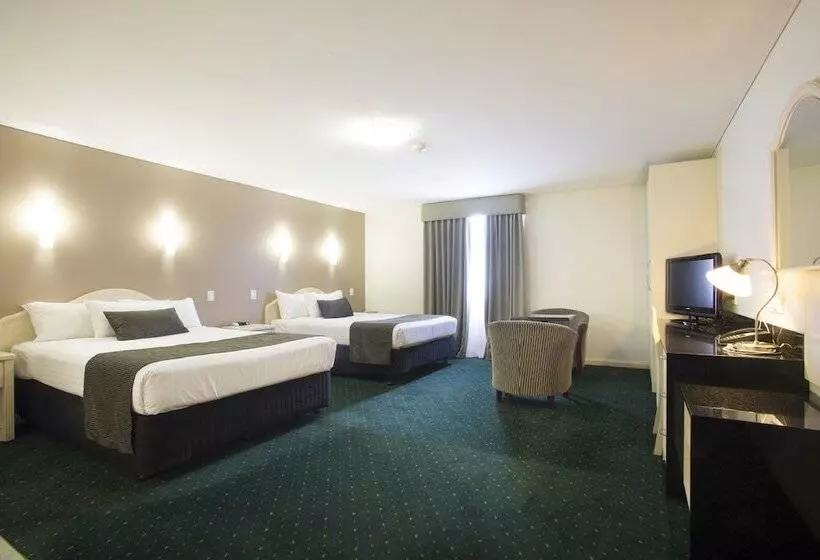 Отель Northbridge