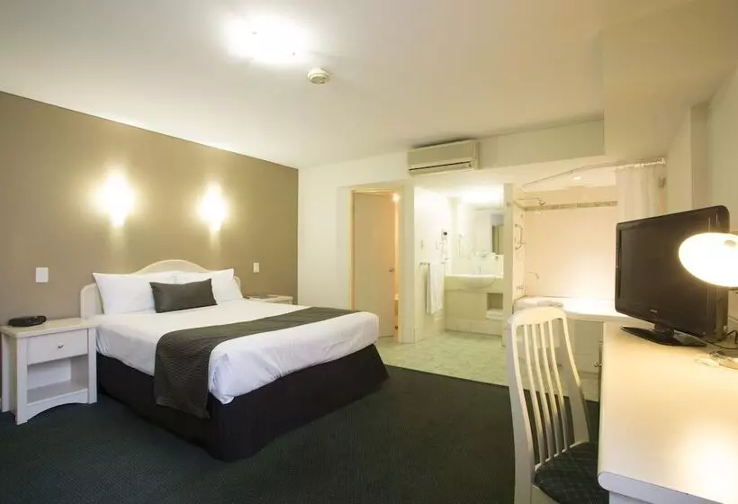 Отель Northbridge