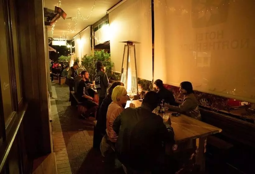 Отель Northbridge