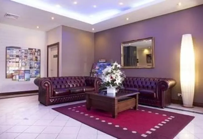 Отель Northbridge