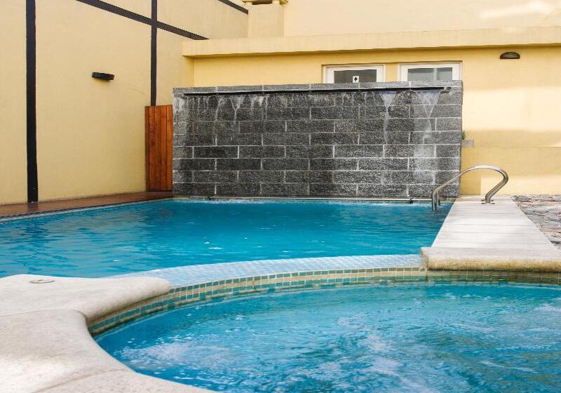 هتل Recoleta Uriburu By Ayres