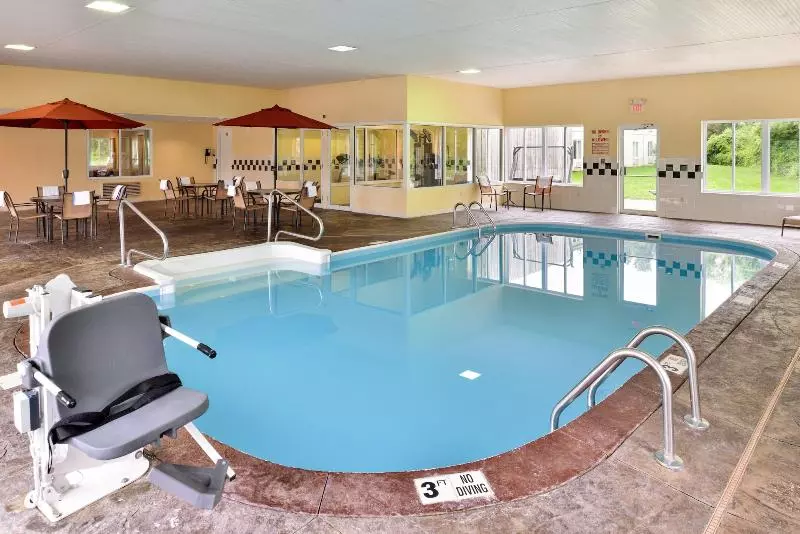 فندق Red Roof Inn Sandusky  Milan