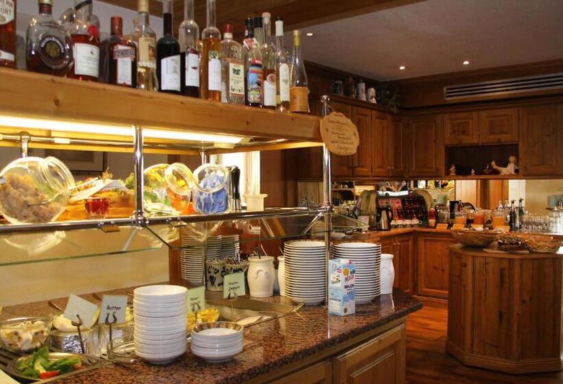 Отель Schöne Aussicht