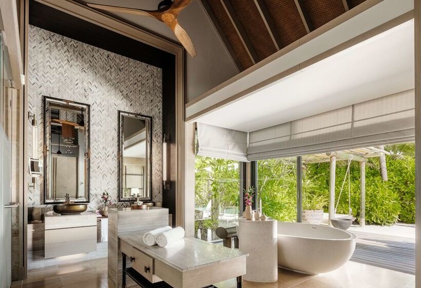 هتل Waldorf Astoria Maldives Ithaafushi