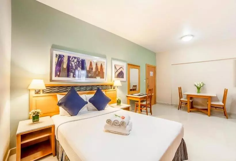 Golden Sands Hotel Apartments