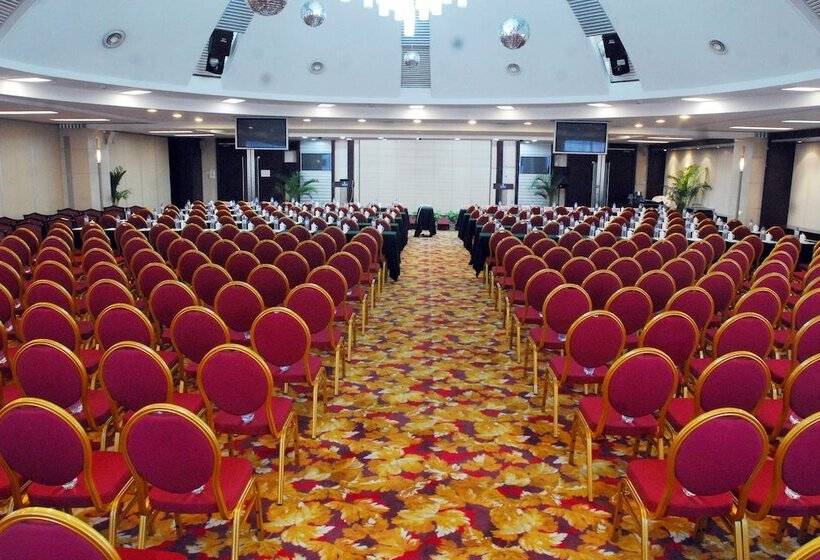 Hongyi Hotel Wuhan University