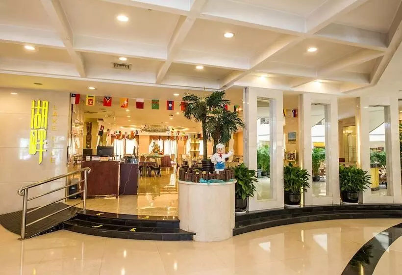 Hongyi Hotel Wuhan University