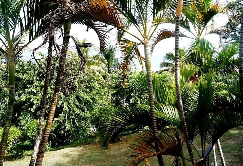 Otel Anchorage Beach Resort