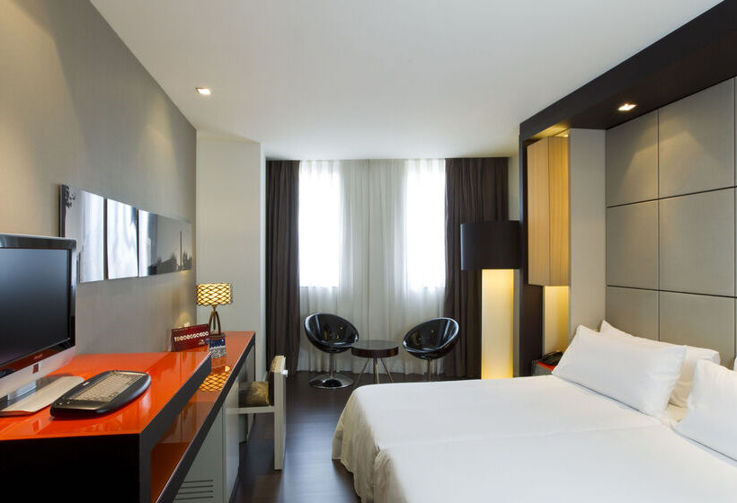 Отель Barcelona Condal Mar Affiliated By Meliá