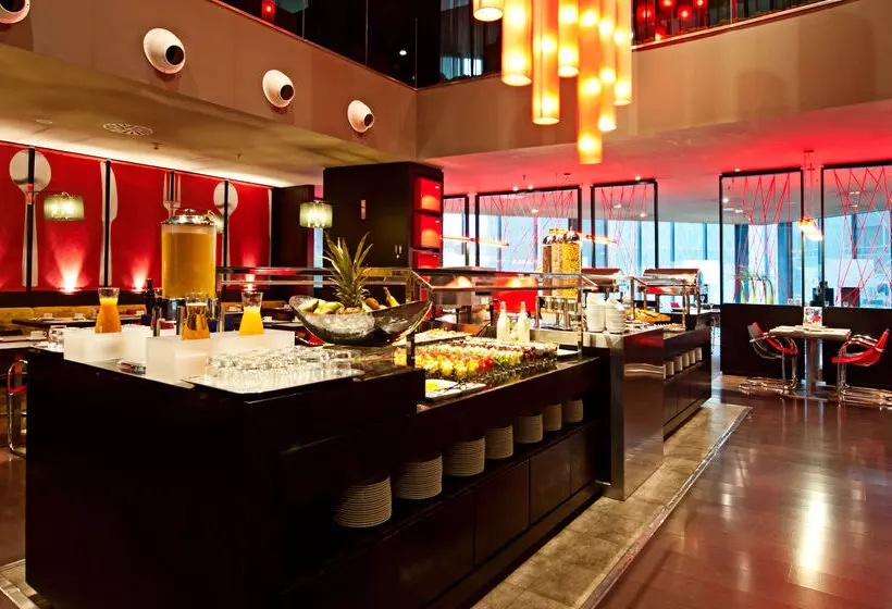 Отель Barcelona Condal Mar Affiliated By Meliá