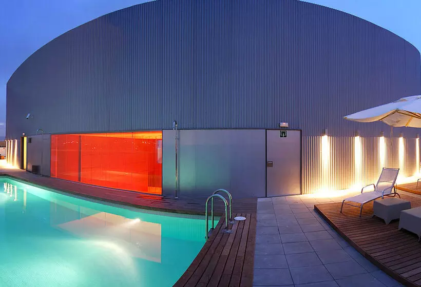 Отель Barcelona Condal Mar Affiliated By Meliá