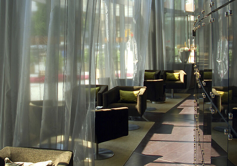 Отель Barcelona Condal Mar Affiliated By Meliá