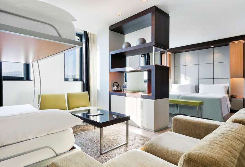 Отель Barcelona Condal Mar Affiliated By Meliá