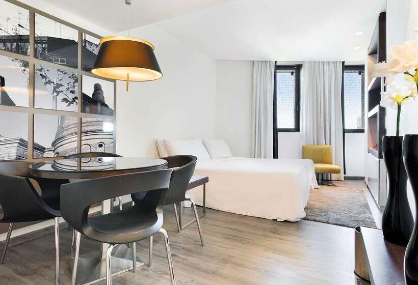 Отель Barcelona Condal Mar Affiliated By Meliá