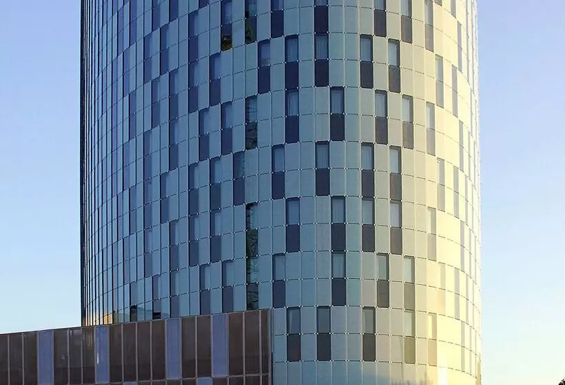 Отель Barcelona Condal Mar Affiliated By Meliá