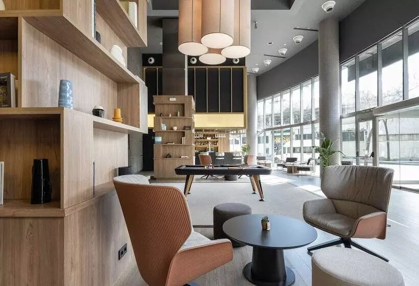 Отель Barcelona Condal Mar Affiliated By Meliá