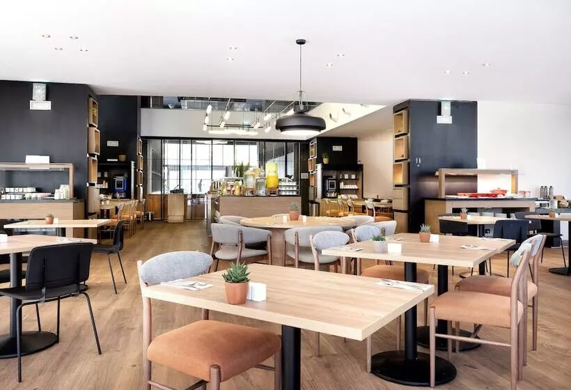 Отель Barcelona Condal Mar Affiliated By Meliá