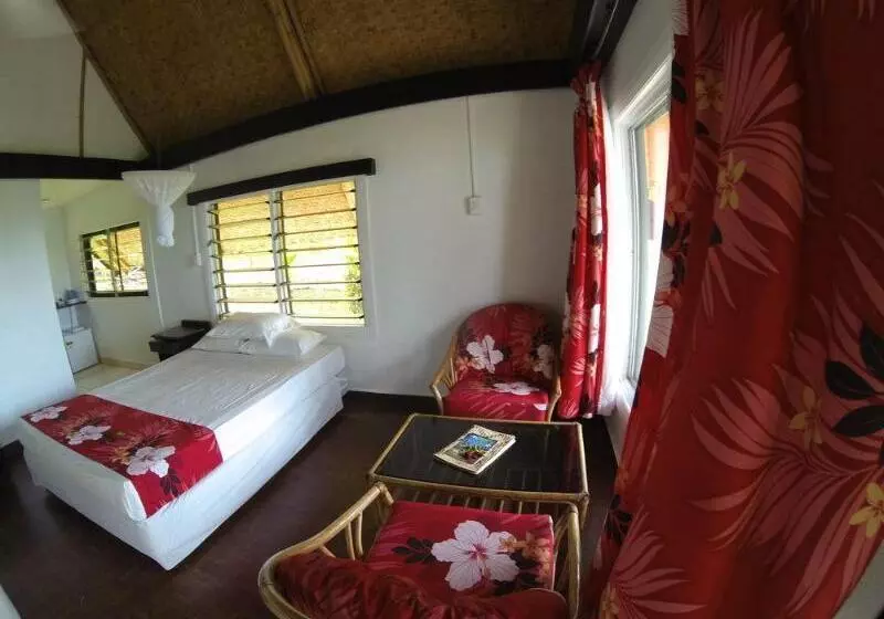 Hotel Crusoe's Retreat