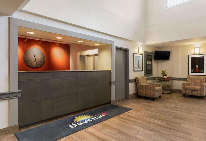 Hotel Days Inn By Wyndham Ottawa Airport