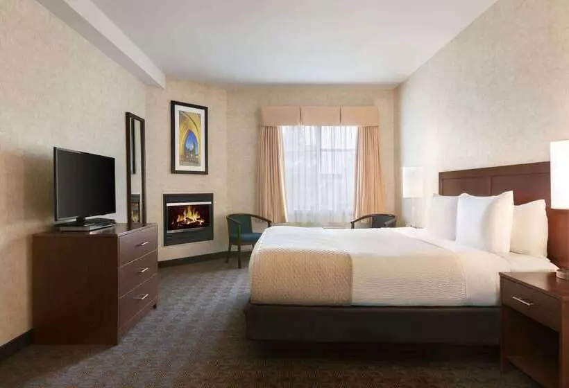 בית מלון כפרי Days Inn By Wyndham Ottawa Airport