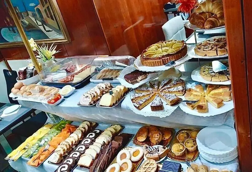 هتل Fiorella Milano