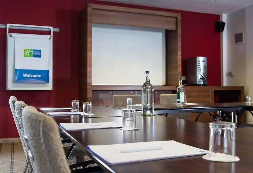 בית מלון כפרי Holiday Inn Express Leeds City Centre, An Ihg