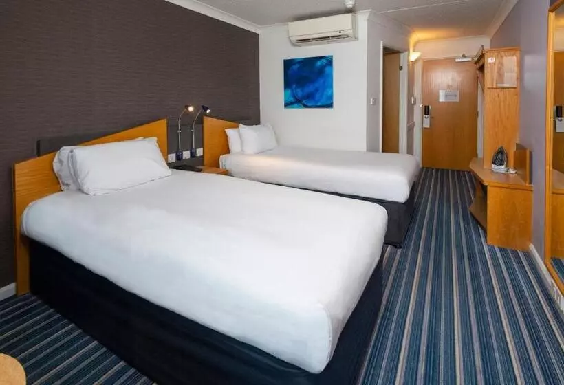 ホテル Holiday Inn Express Northampton South, An Ihg