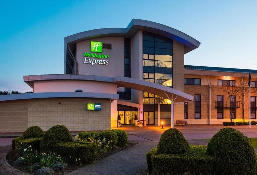 ホテル Holiday Inn Express Northampton South, An Ihg