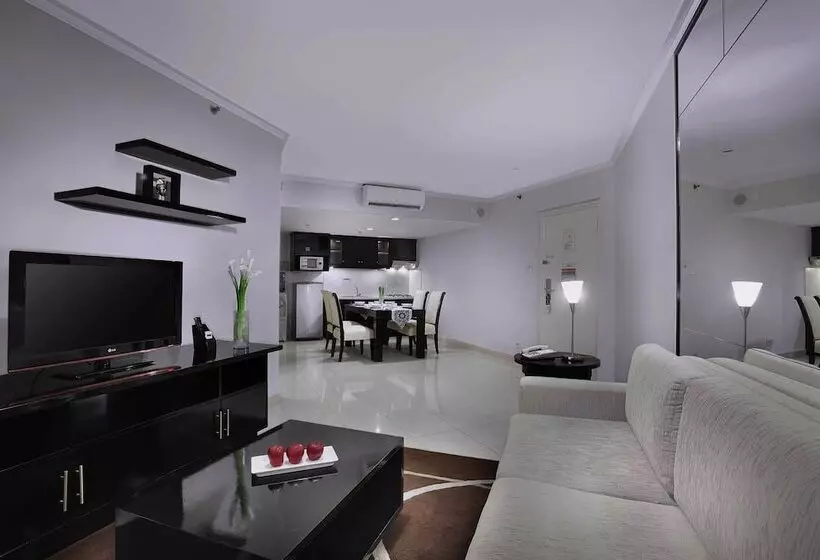 בית מלון כפרי Horison Ultima Suite & Residences Rasuna Jakarta