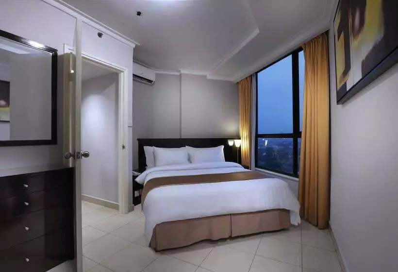 בית מלון כפרי Horison Ultima Suite & Residences Rasuna Jakarta