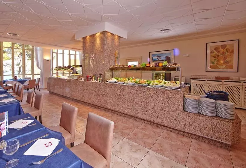 Отель Mll Blue Bay