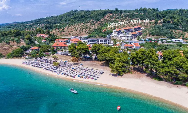 Resort Lagomandra Beach