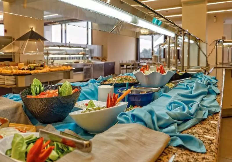 Resort Lagomandra Beach