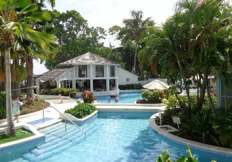 Отель Savannah Beach Club