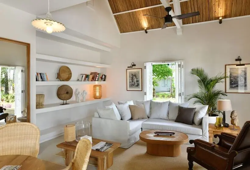 Veranda Grand Baie Hotel & Spa