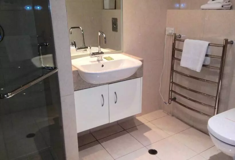 Hotelli Colonial Resort Noosa