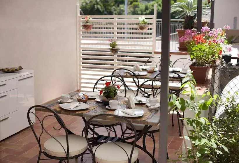 تختخواب و صبحانه Donna Rosa Accommodation